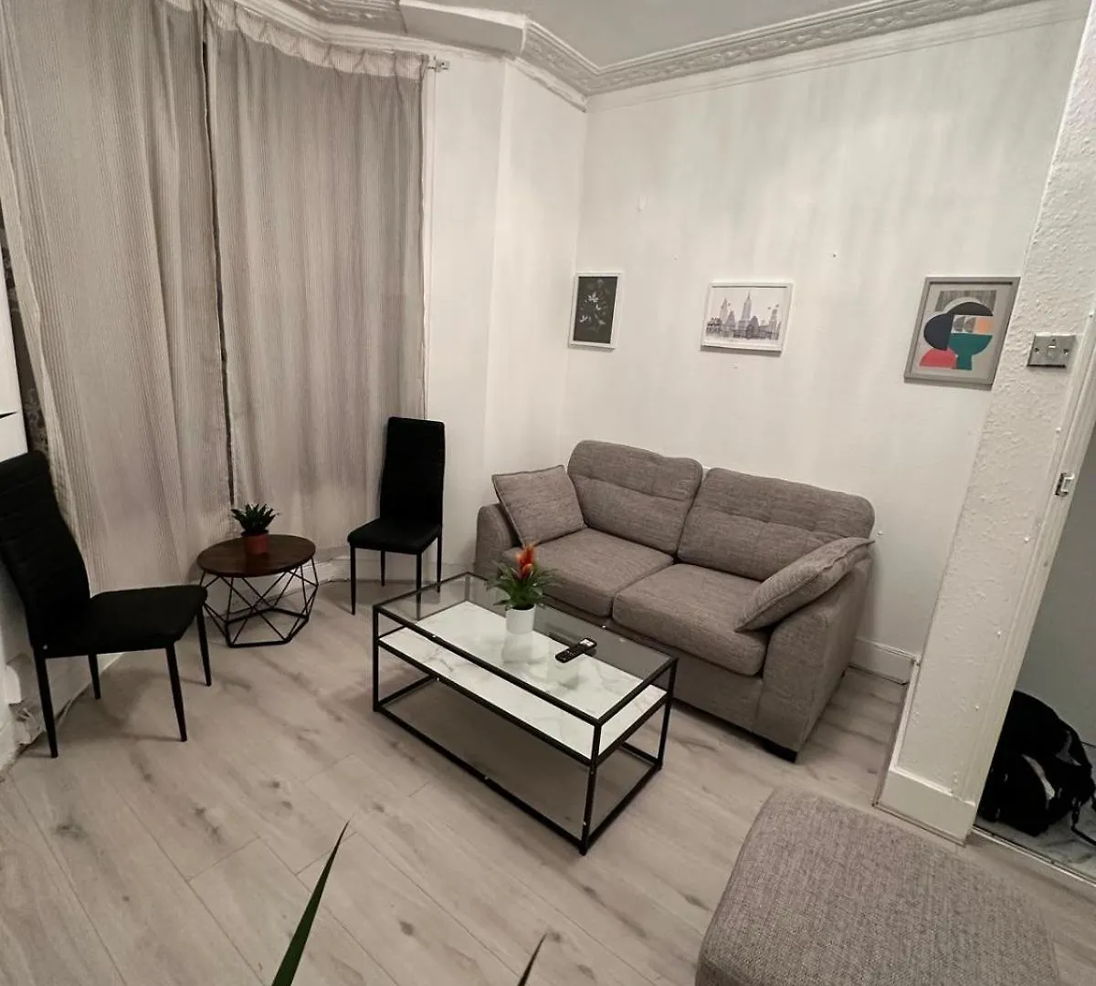 3 Bedroom Flat Millais Rd London